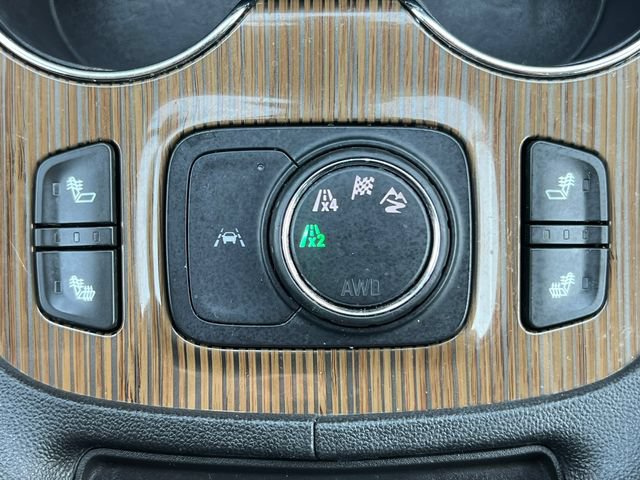 Used 2021 GMC Acadia SLE w/ Driver Convenience Package AWD/4WD image 30