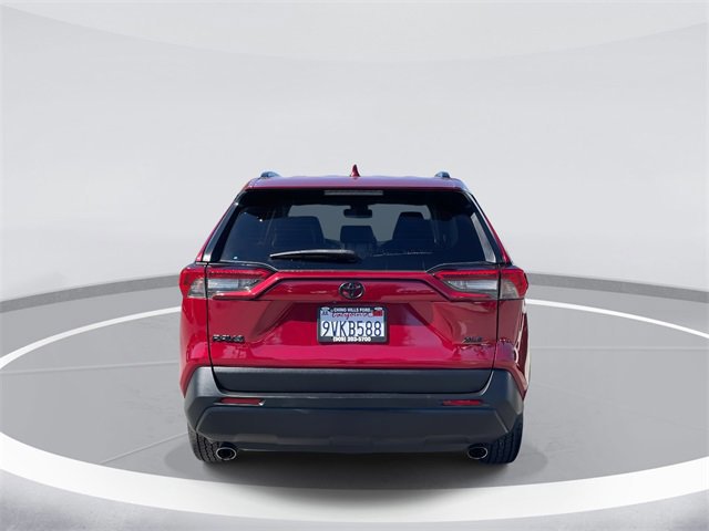 Used 2022 Toyota RAV4 XLE Premium image 3