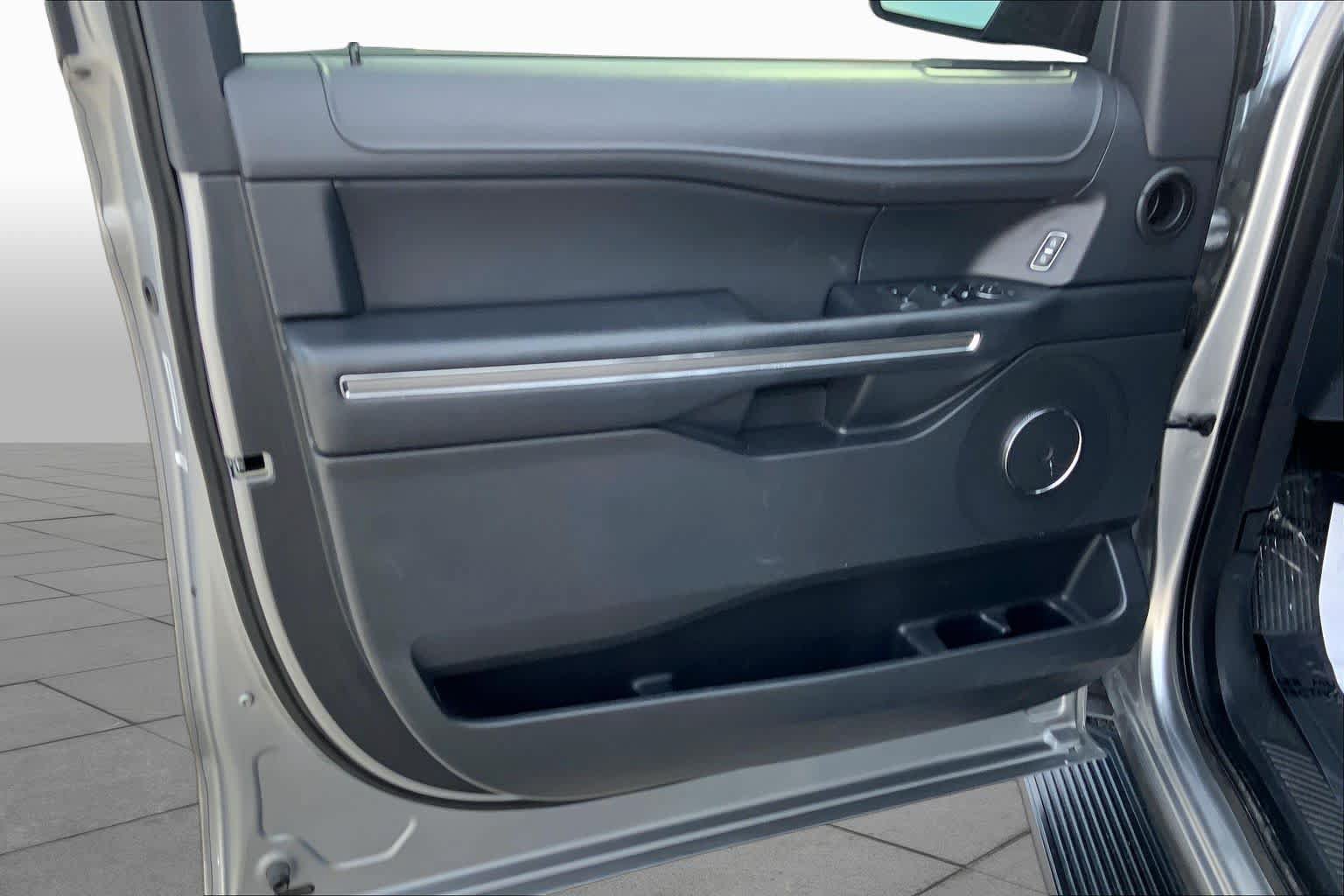 Certified 2022 Ford Expedition XLT RWD image 21