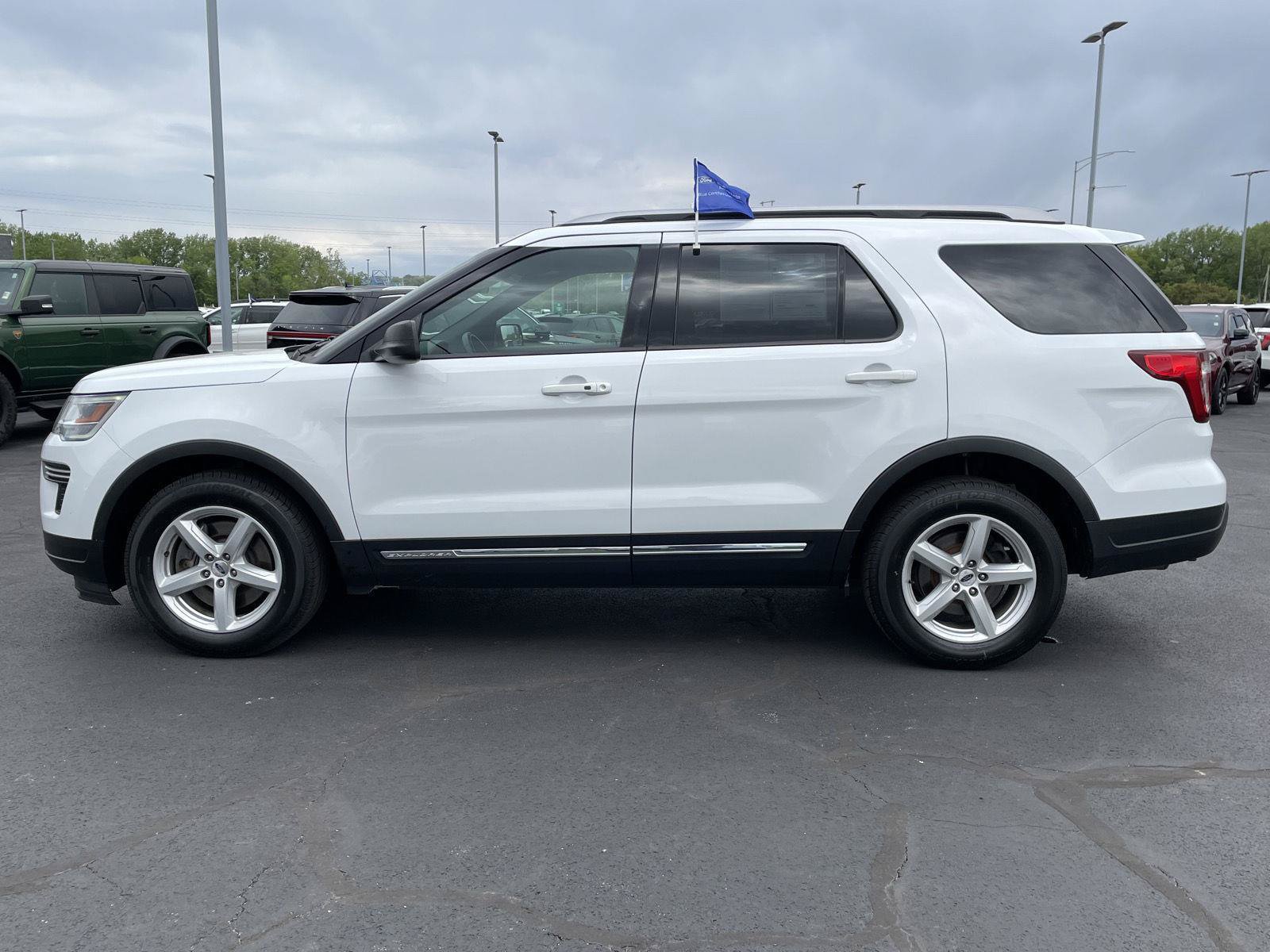 Certified 2018 Ford Explorer XLT FWD image 2