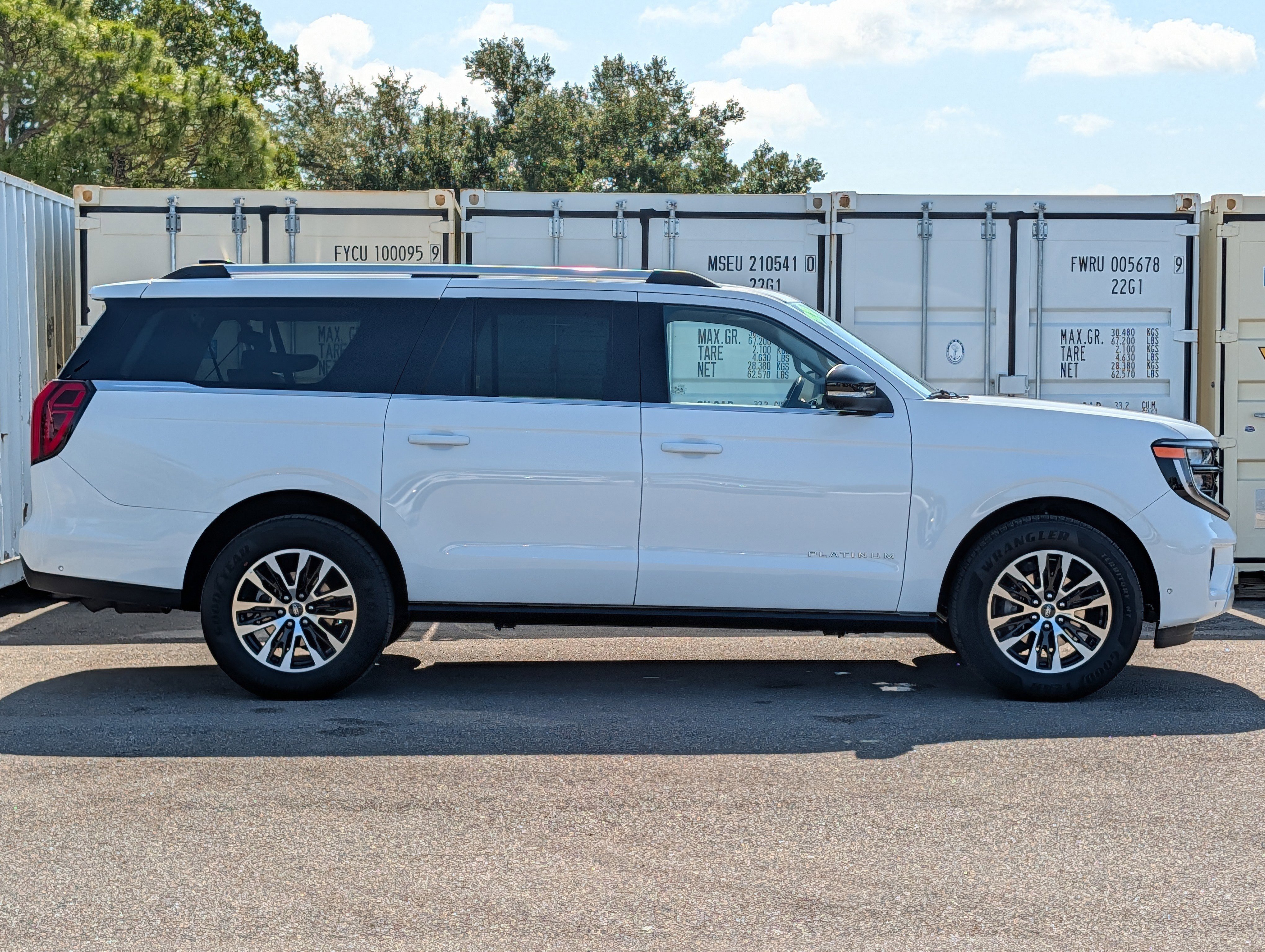 Certified 2025 Ford Expedition Max Platinum AWD/4WD video 3