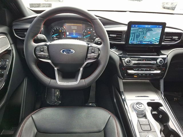 Certified 2024 Ford Explorer ST-Line w/ Class IV Trailer Tow Package image 12