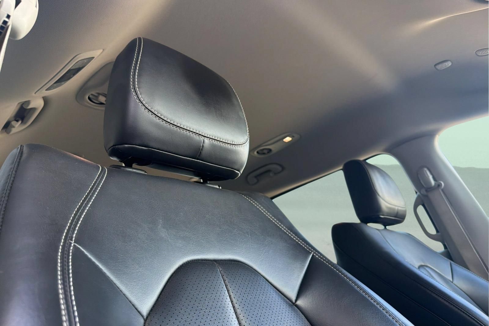 Used 2023 Chrysler Pacifica Touring-L FWD image 20