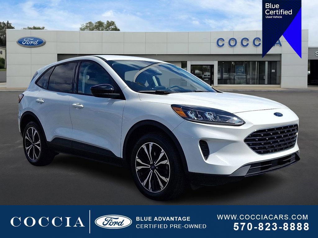 Certified 2022 Ford Escape SE w/ SE Sport Appearance Package image 6