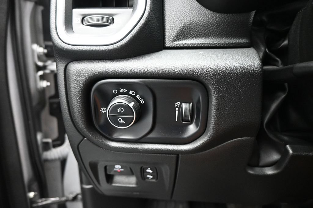 Used 2025 RAM 1500 Big Horn RWD image 13