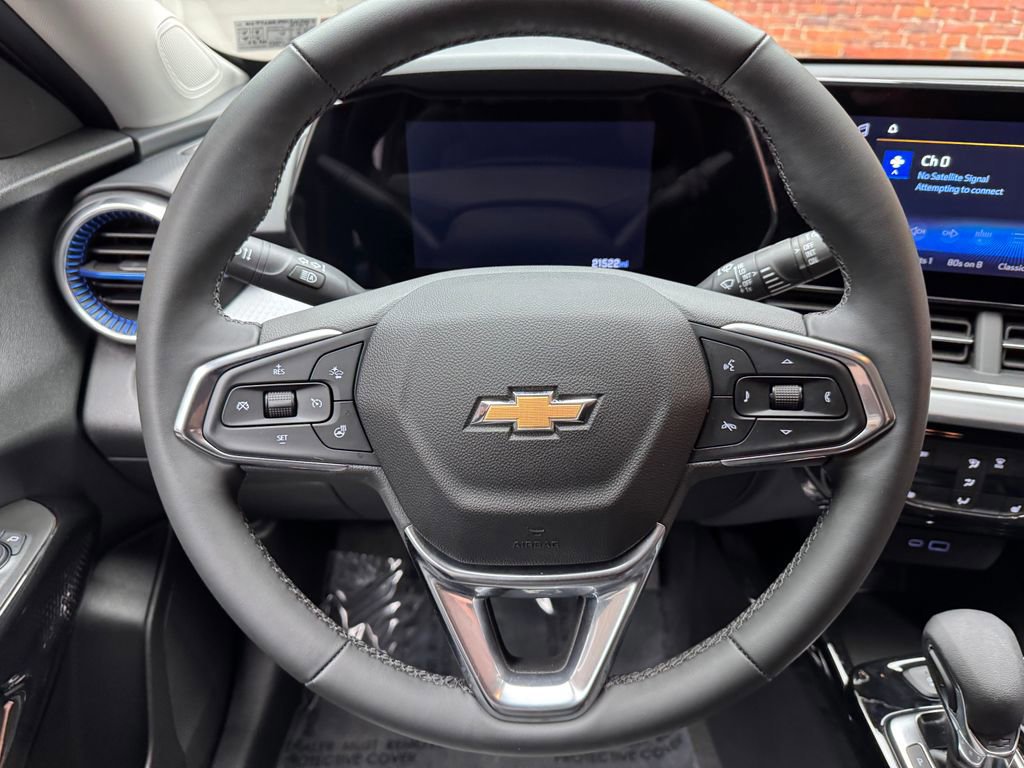 Used 2024 Chevrolet Trax LT w/ LT Convenience Package image 15