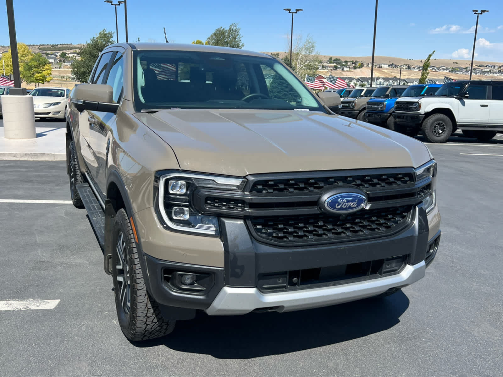 Certified 2025 Ford Ranger Lariat w/ FX4 Off-Road Package AWD/4WD image 4