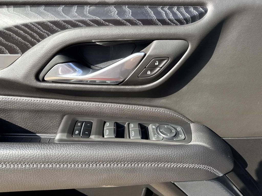 Used 2024 GMC Yukon XL Denali w/ Denali Reserve Package image 24