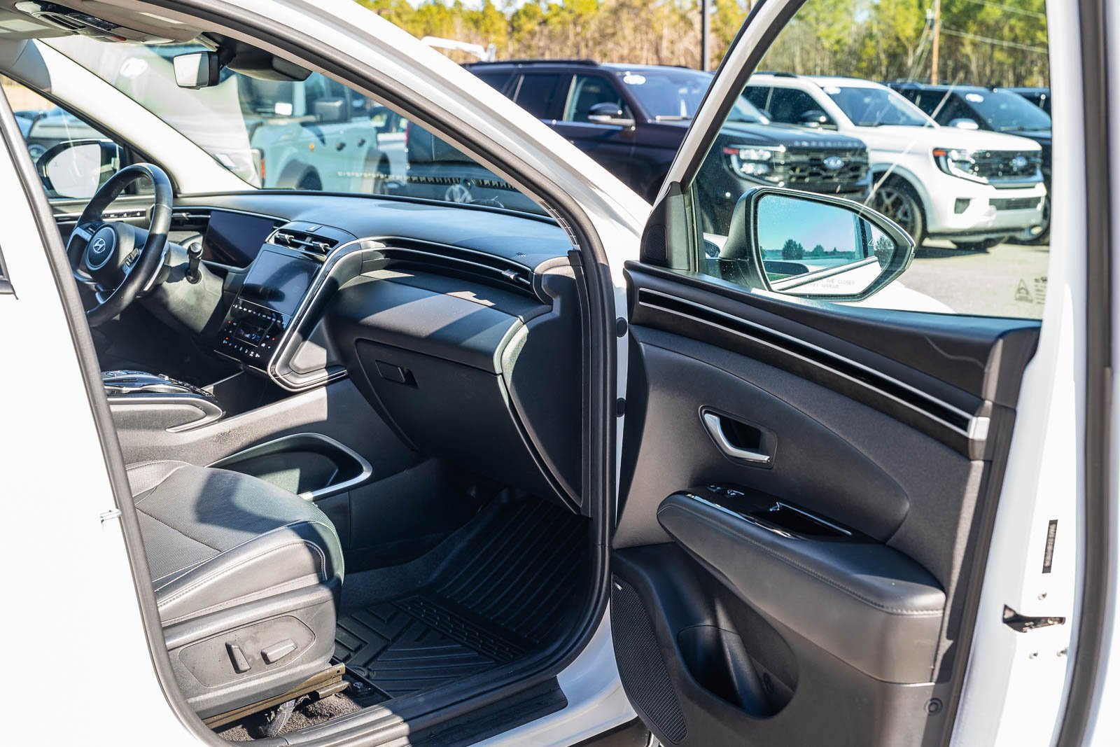 Used 2024 Hyundai Tucson Limited image 11