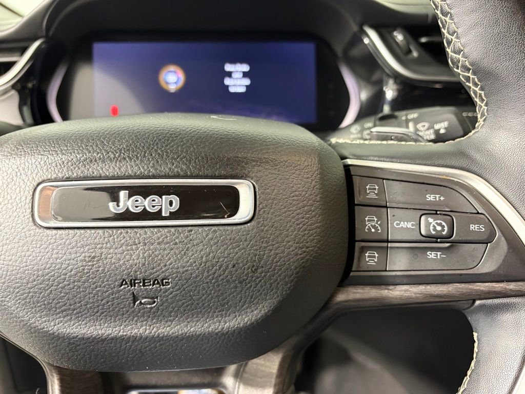 Used 2022 Jeep Grand Cherokee L Limited AWD/4WD image 24