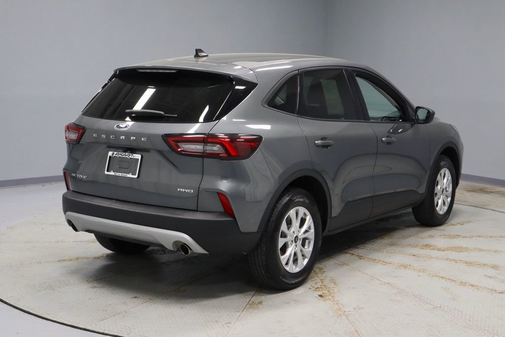 Certified 2025 Ford Escape Active AWD/4WD image 11
