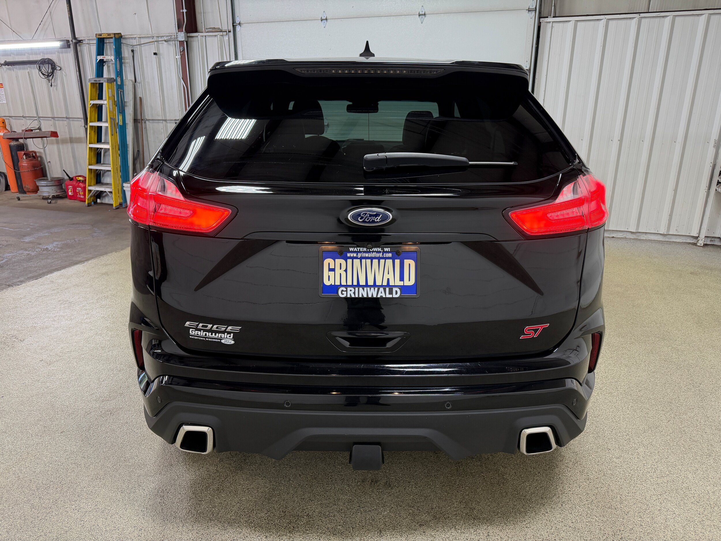 Certified 2020 Ford Edge ST w/ Cold Weather Package AWD/4WD image 34