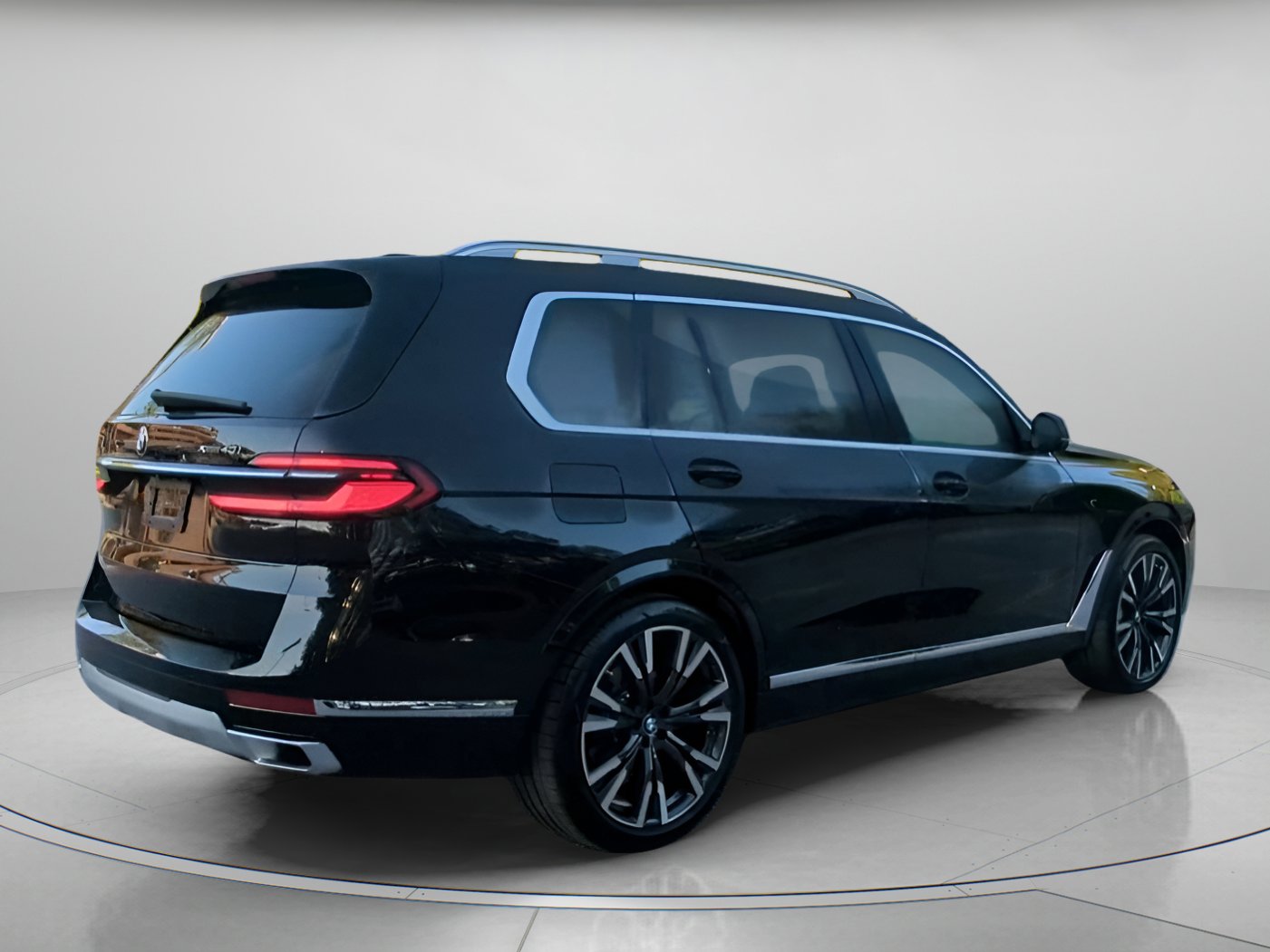 Used 2025 BMW X7 xDrive40i w/ Premium Package AWD/4WD image 28