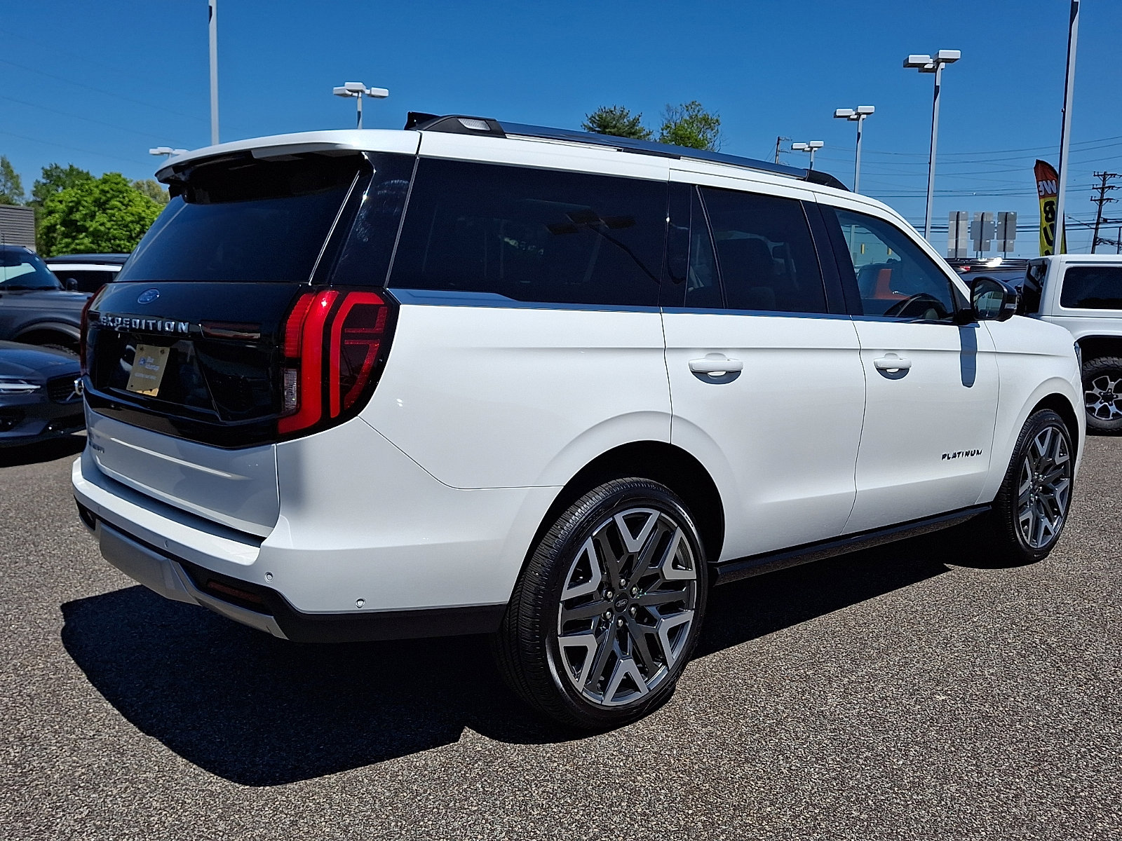 Certified 2025 Ford Expedition Platinum w/ Platinum Ultimate Package AWD/4WD image 11