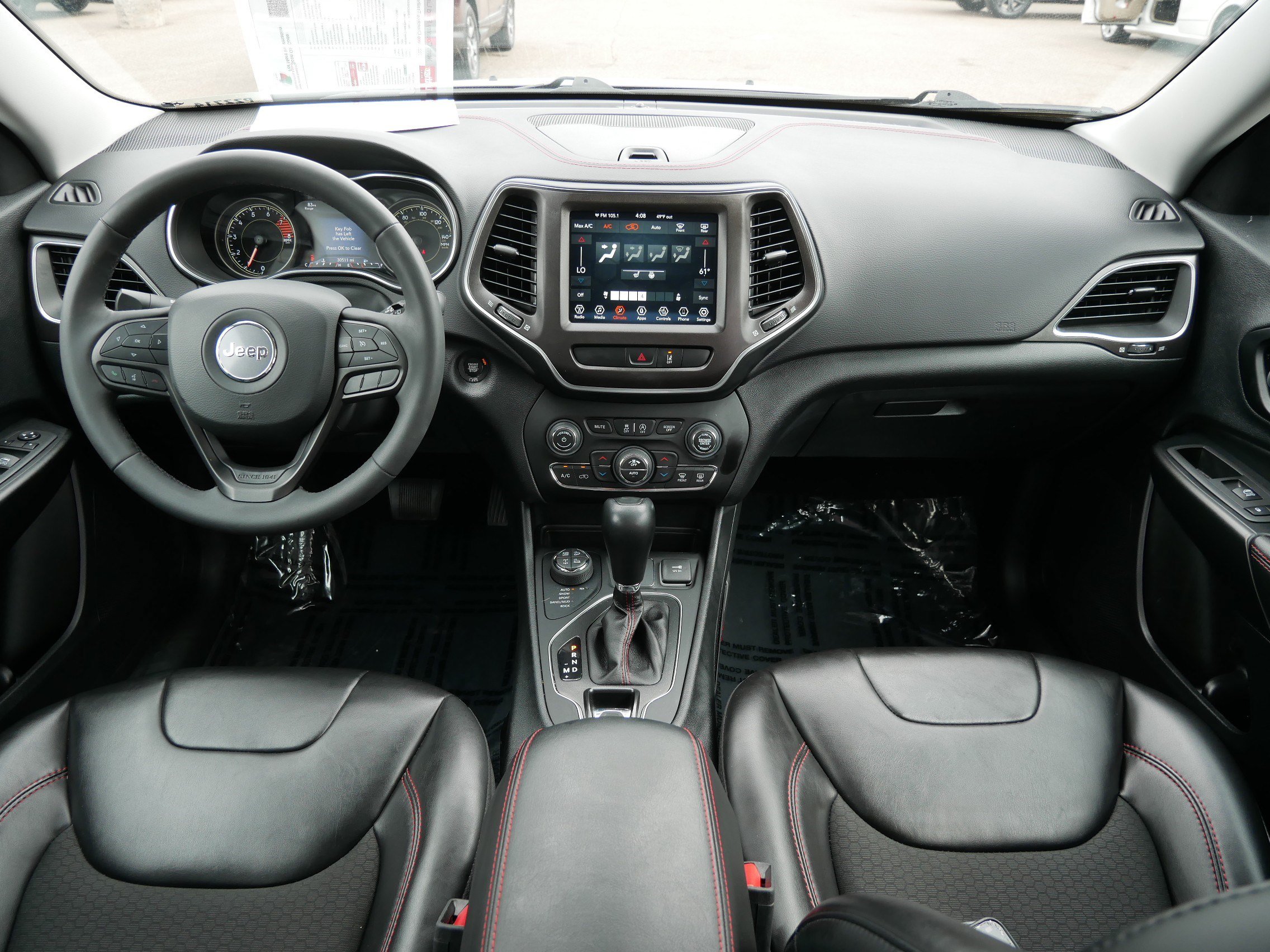 Used 2022 Jeep Cherokee Trailhawk w/ Comfort/Convenience Group AWD/4WD image 10