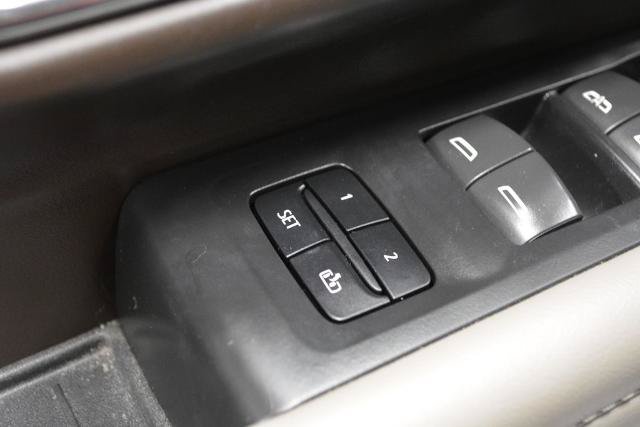 Used 2022 Chevrolet Suburban Z71 w/ Luxury Package AWD/4WD image 18