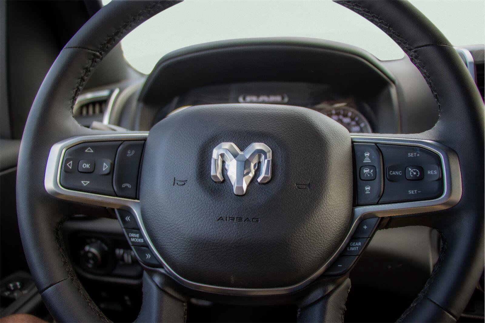 Used 2025 RAM 1500 Big Horn AWD/4WD image 12