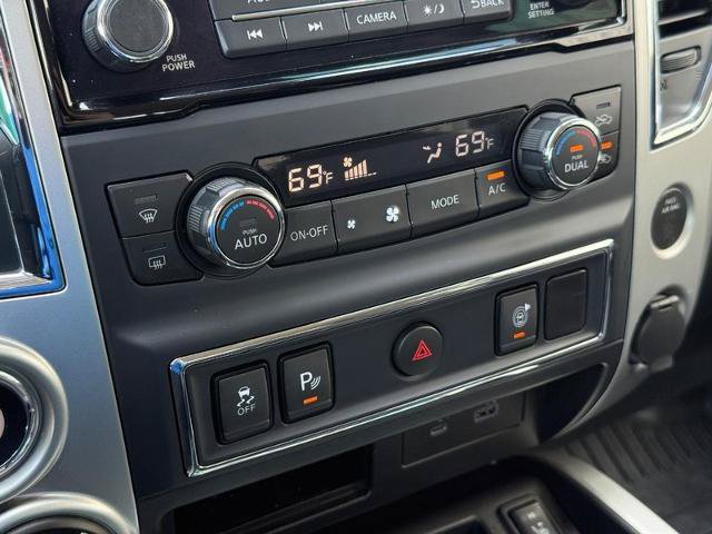 Used 2021 Nissan Titan SV w/ SV Convenience Package AWD/4WD image 17