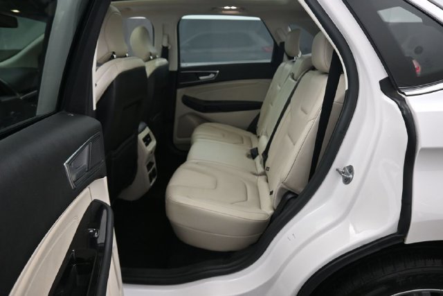 Certified 2019 Ford Edge Titanium w/ Equipment Group 301A AWD/4WD image 22
