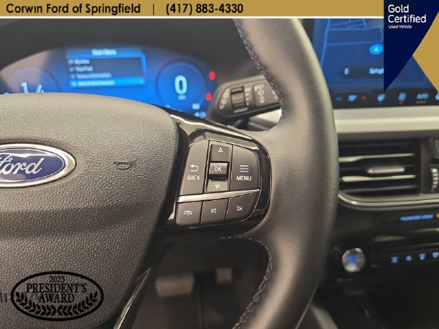 Certified 2025 Ford Escape Platinum AWD/4WD image 31