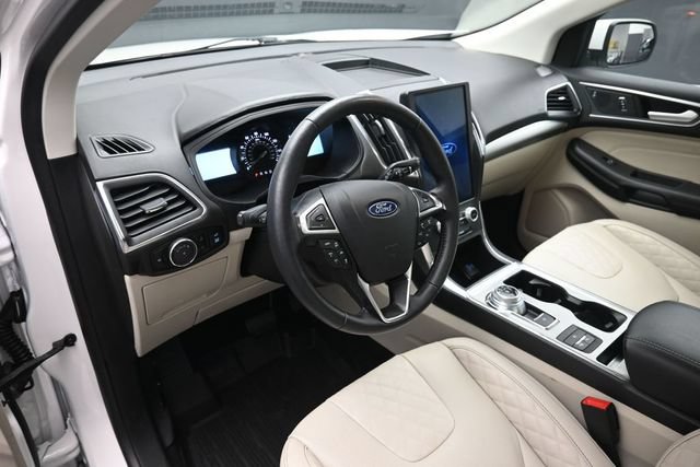 Certified 2024 Ford Edge Titanium w/ Titanium Elite Package AWD/4WD image 9