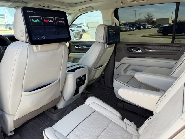 Used 2023 GMC Yukon XL Denali w/ Denali Reserve Package image 24