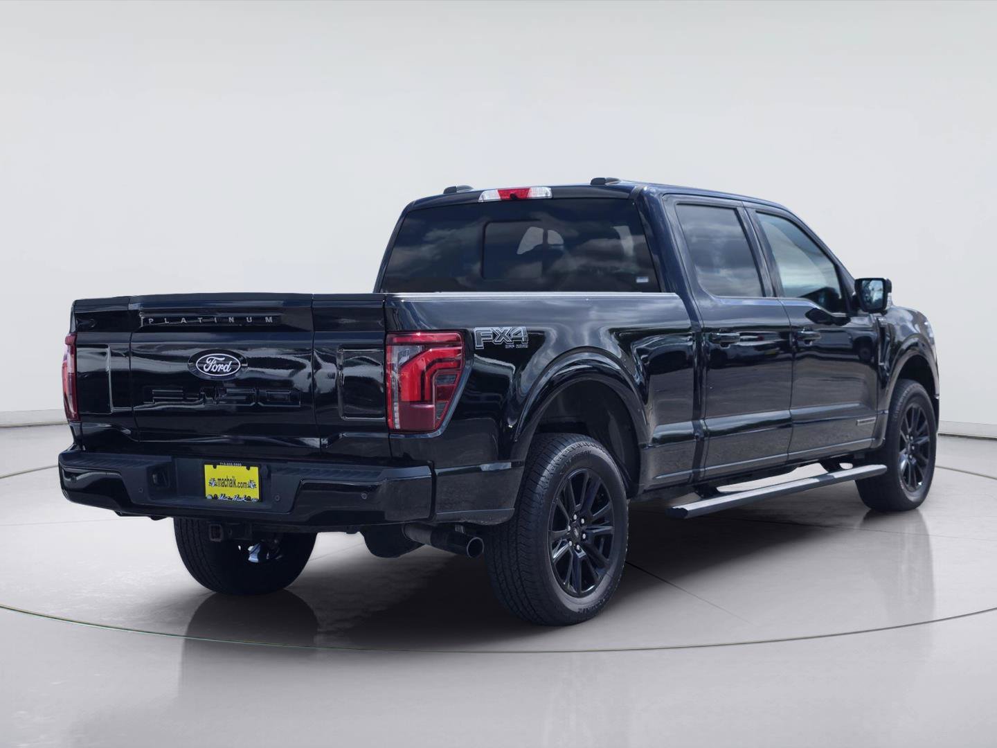 Certified 2025 Ford F150 Platinum w/ FX4 Off-Road Package AWD/4WD image 8