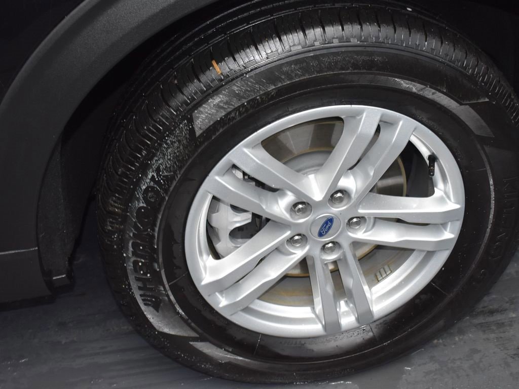 Certified 2023 Ford Explorer XLT w/ Equipment Group 202A image 19