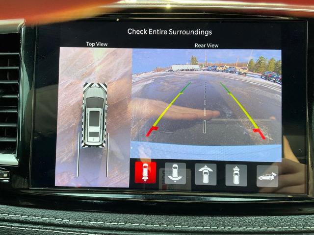 Used 2024 Chrysler Pacifica Touring-L w/ S Appearance Package image 22