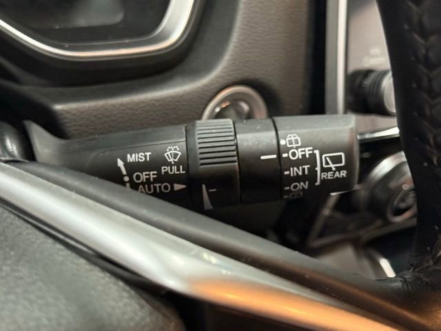 Used 2018 Honda CR-V Touring image 20
