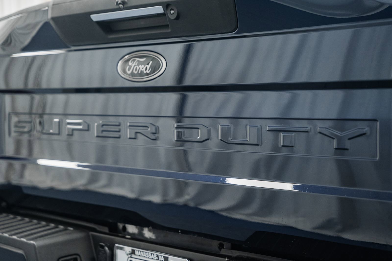 Certified 2022 Ford F250 Lariat w/ Black Appearance Pkg image 9