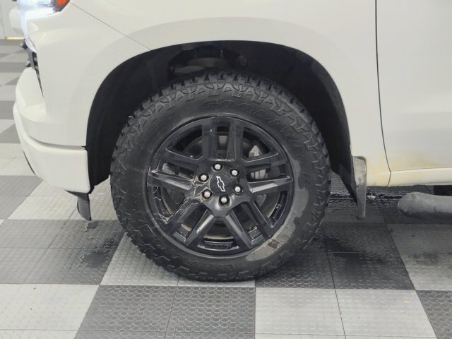 Used 2023 Chevrolet Silverado 1500 RST w/ Rally Edition AWD/4WD image 9