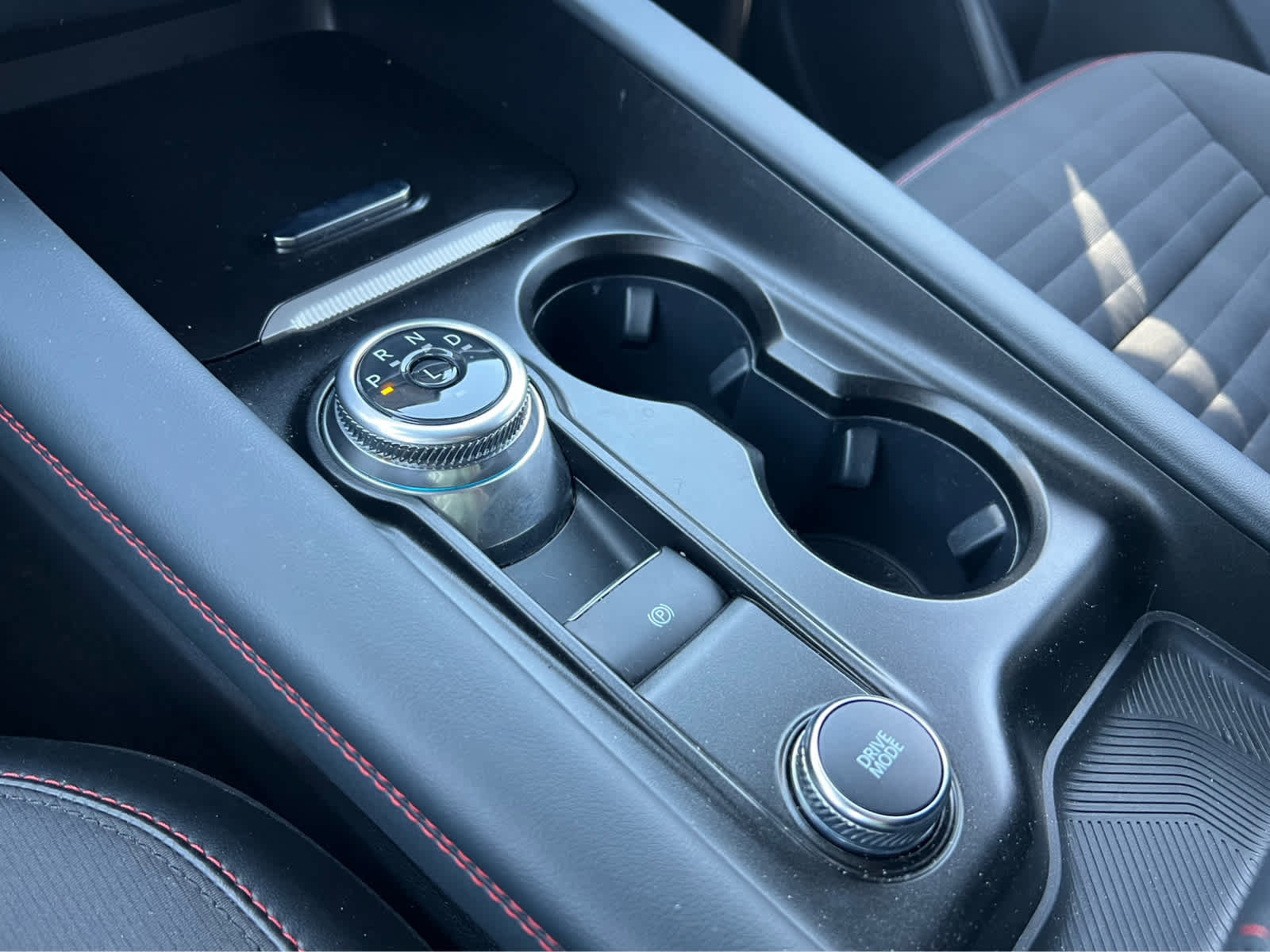 Certified 2025 Ford Explorer ST-Line w/ Premium Package AWD/4WD image 40