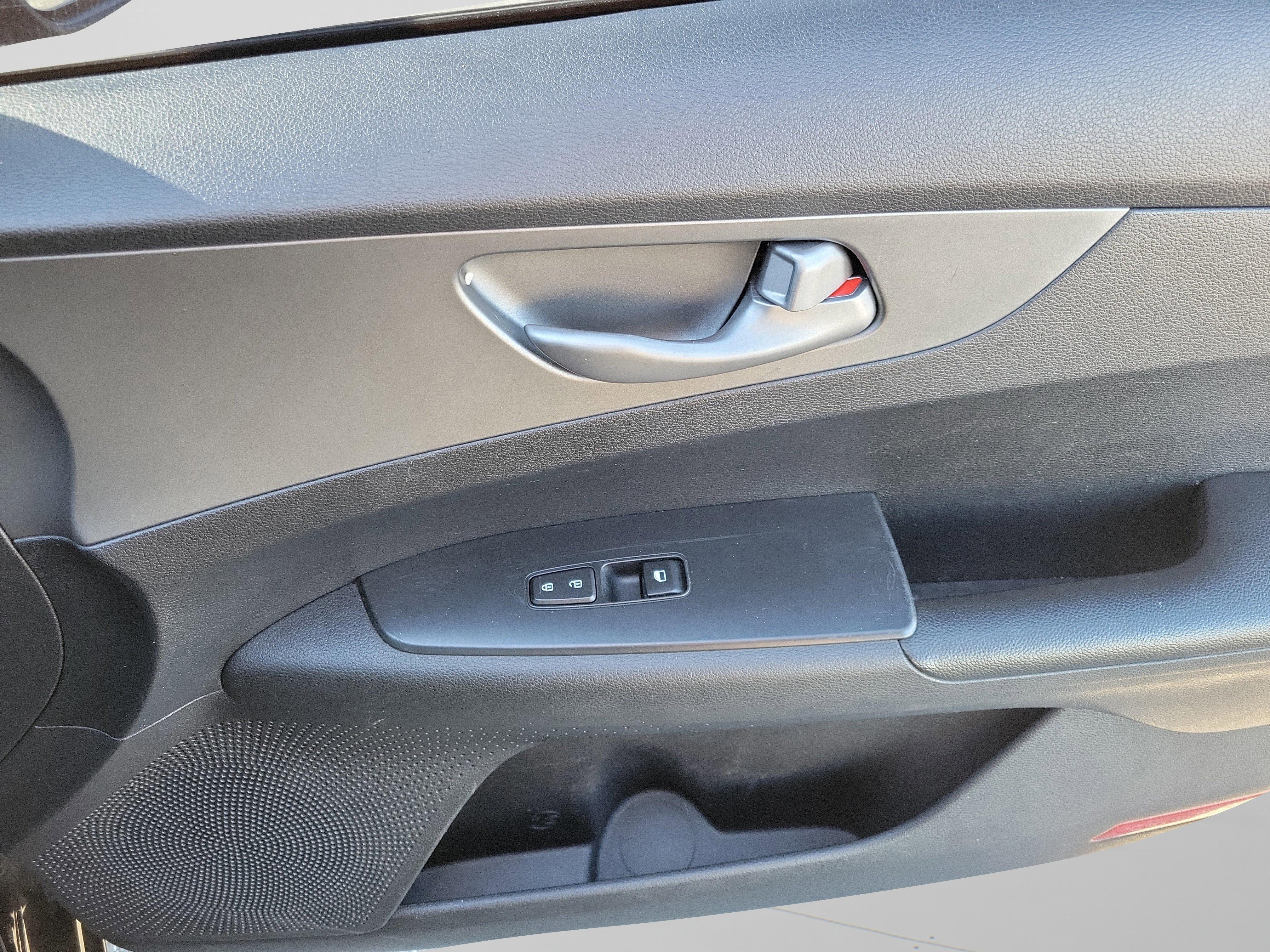 Used 2019 Kia Forte LXS image 29