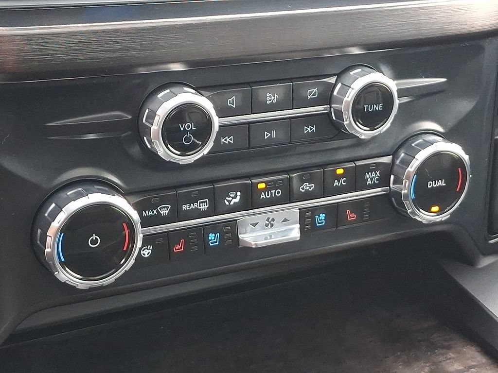 Certified 2024 Ford F350 Lariat w/ Lariat Ultimate Package AWD/4WD image 17
