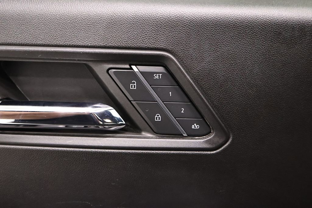 Used 2024 Chevrolet Colorado ZR2 w/ ZR2 Convenience Package III image 8