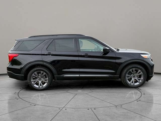 Certified 2023 Ford Explorer XLT w/ Equipment Group 202A AWD/4WD image 13