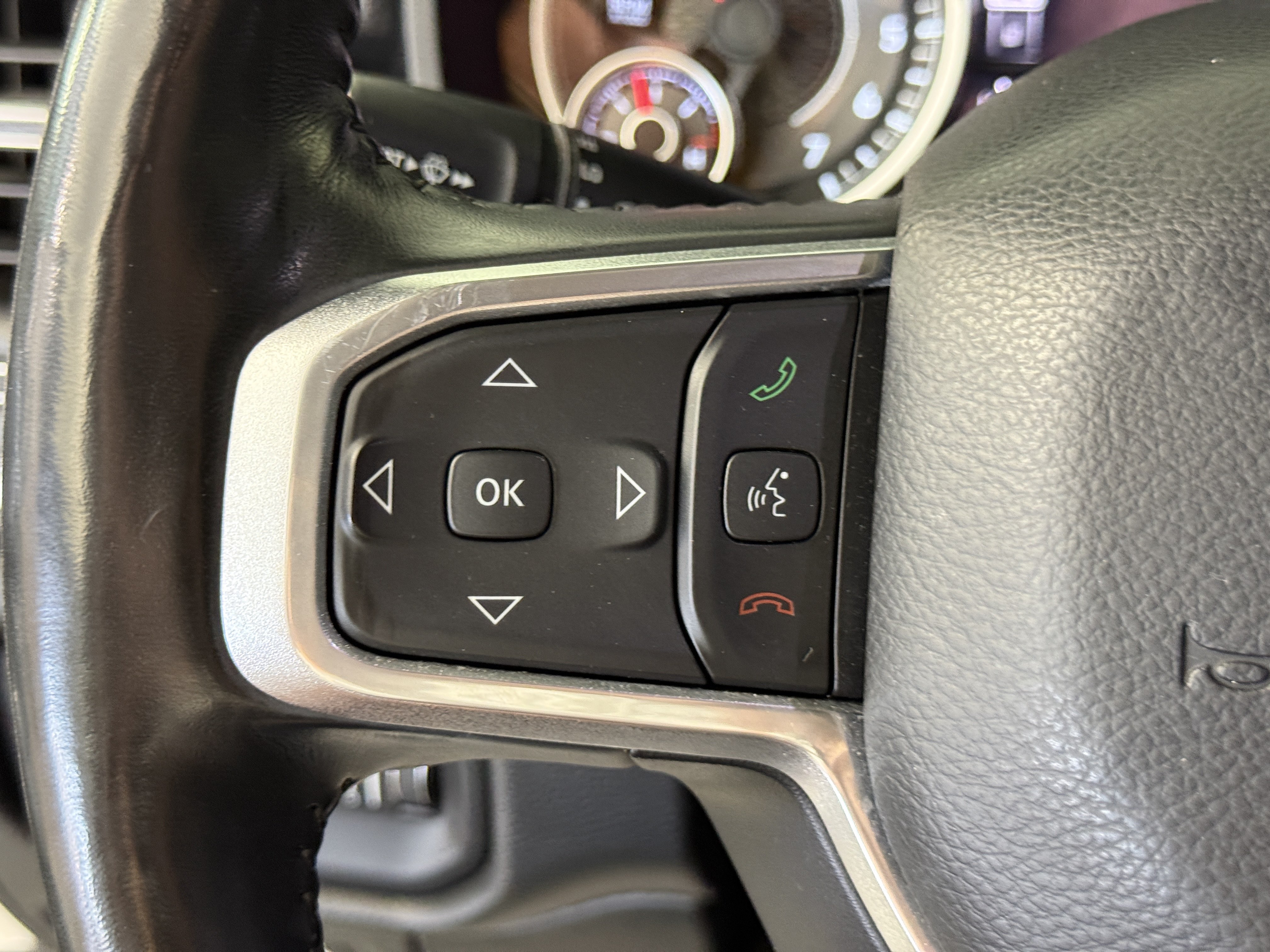 Used 2020 RAM 1500 Laramie RWD image 25