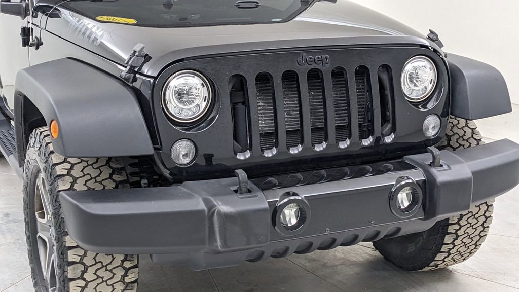 Used 2017 Jeep Wrangler Unlimited Willys image 38
