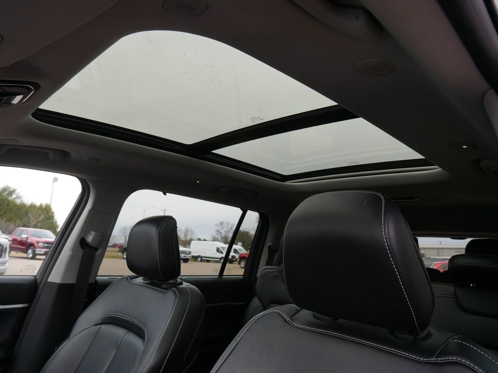 Used 2023 Jeep Grand Cherokee L Limited w/ Luxury Tech Group II AWD/4WD image 18