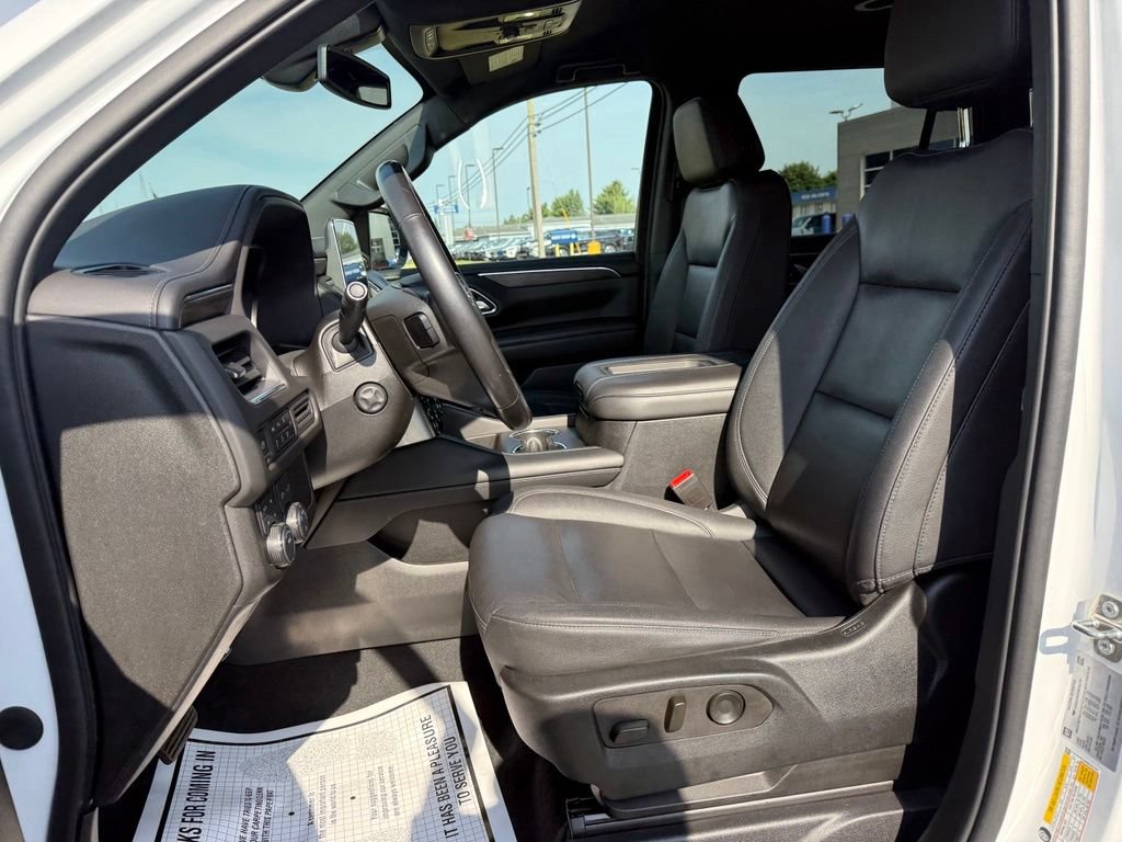 Used 2022 Chevrolet Tahoe Z71 w/ Luxury Package AWD/4WD image 21