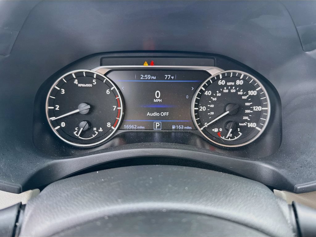 Used 2022 Nissan Altima 2.5 SV FWD image 14
