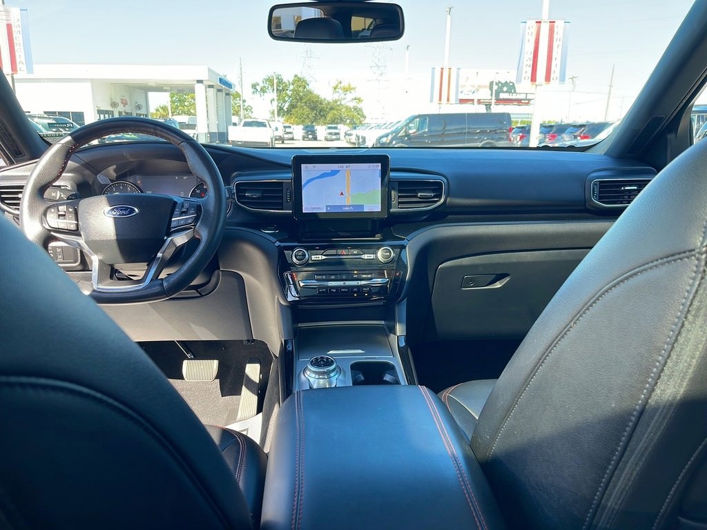 Certified 2022 Ford Explorer ST-Line w/ Class IV Trailer Tow Package image 29