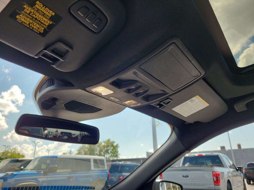 Certified 2023 Ford Escape ST-Line Elite w/ Premium Technology Package AWD/4WD image 32