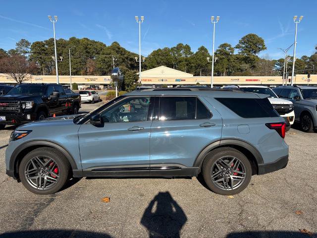 Certified 2025 Ford Explorer ST w/ Sun And Sound Package image 8