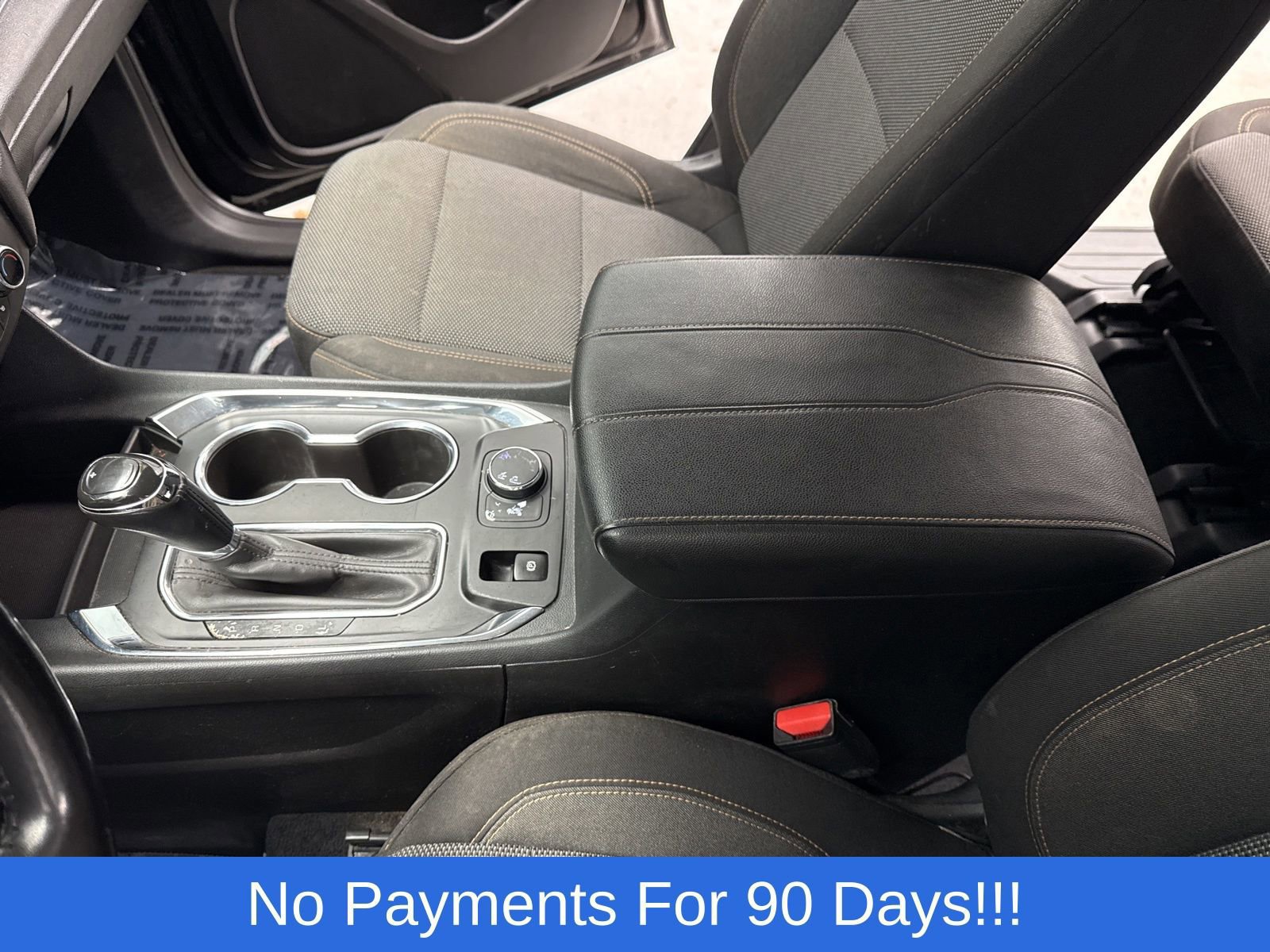 Used 2018 Chevrolet Traverse LT image 18