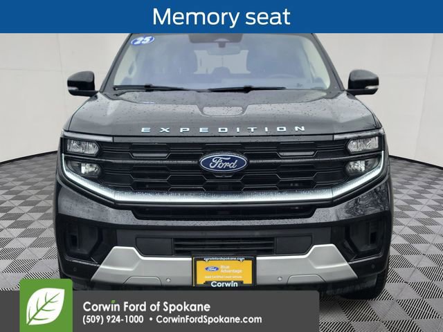 Certified 2025 Ford Expedition Max Platinum image 9