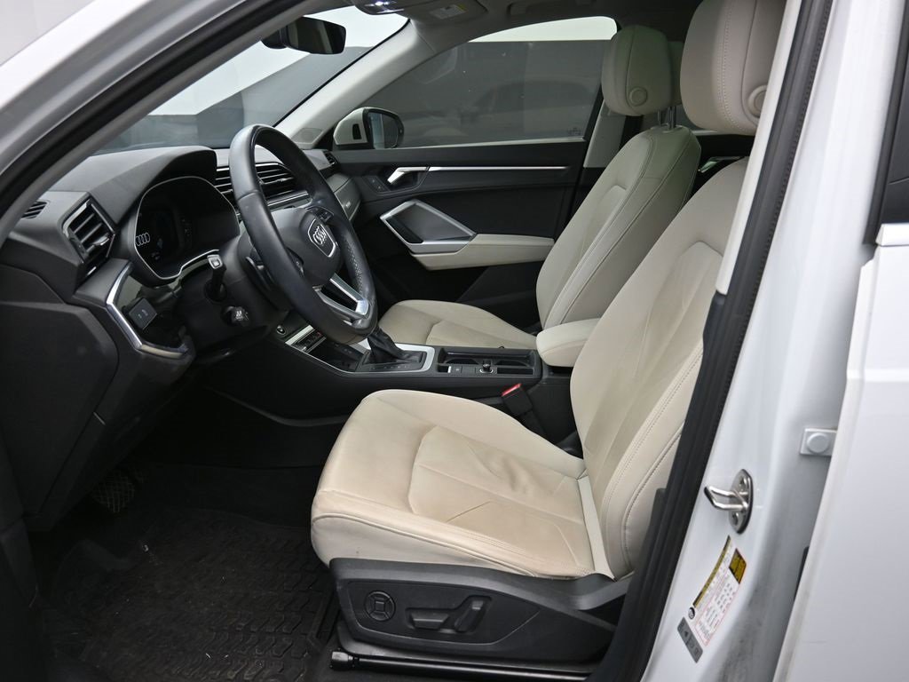 Used 2023 Audi Q3 2.0T Premium Plus w/ Premium Plus Package image 21