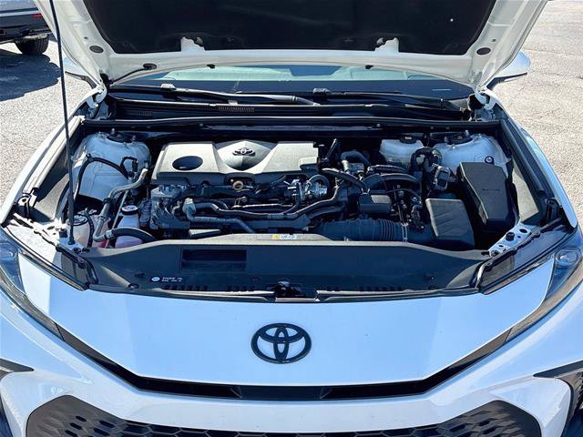 Used 2025 Toyota Camry SE w/ Convenience Package FWD image 30