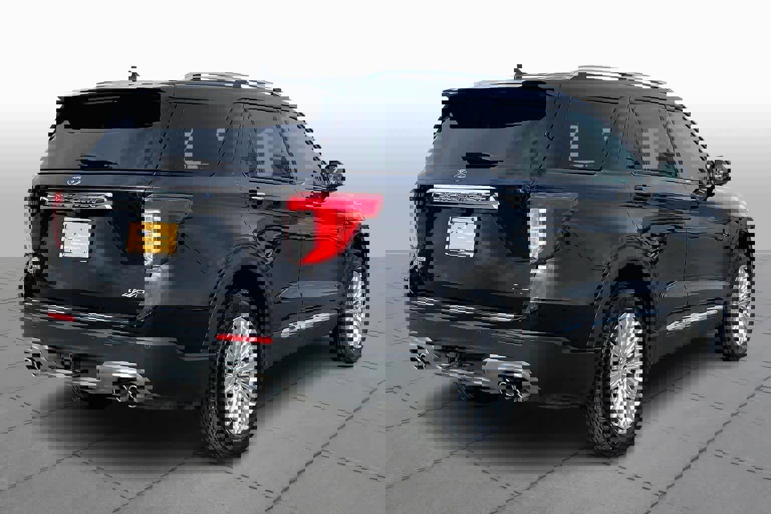 Certified 2021 Ford Explorer King Ranch image 3